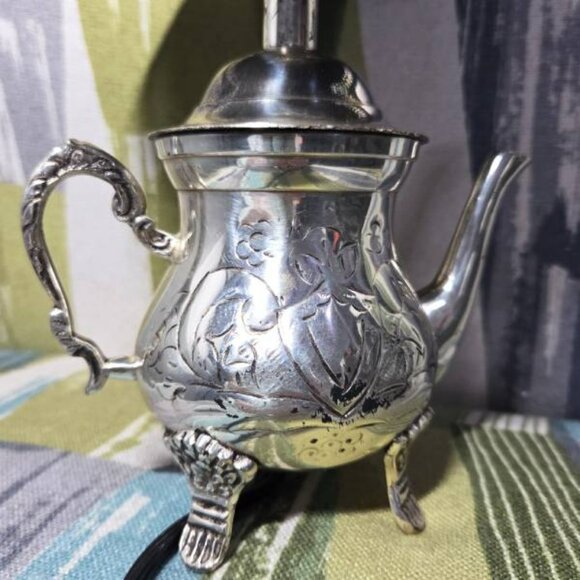 Vtg Rococo Style Silver Plated Metal Tea Pot Table Lamp Light With Ornate Shade - Picture 14 of 15